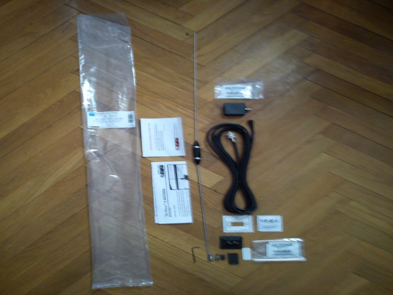 Antena za staklo za mobilne stanice