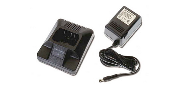 Motorola GP300 pojedinačni punjač