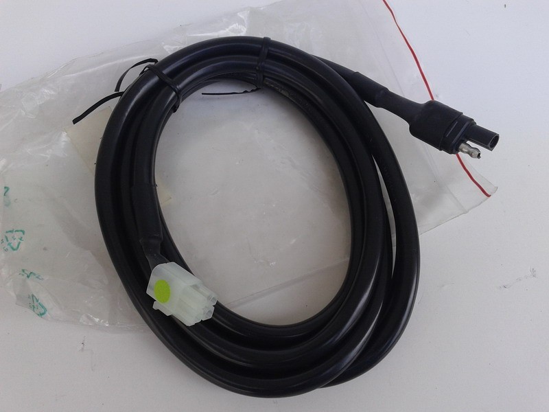 Motorola power cable for fixed radios